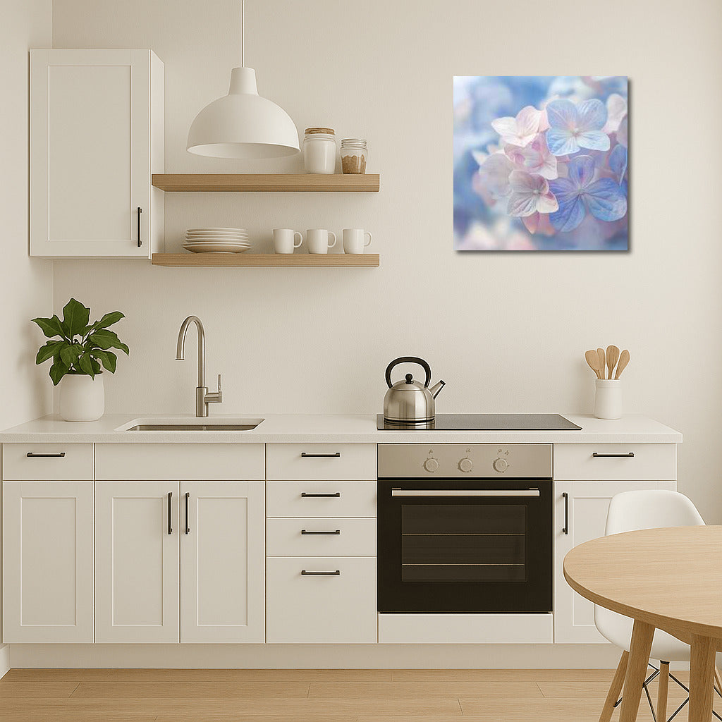 Delicate Hydrangeas: The Magic of Flowers in the Interior