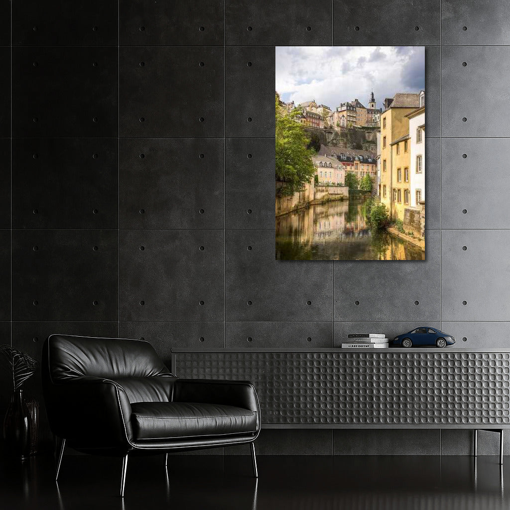 Luxembourg's Fairytale Shores: Picturesque Houses by the River
