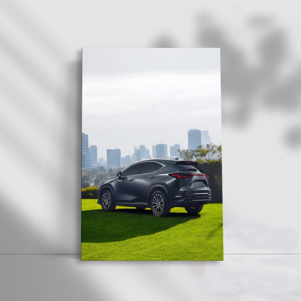 Urban Elegance: Lexus in Cityscape - Timeless Sophistication