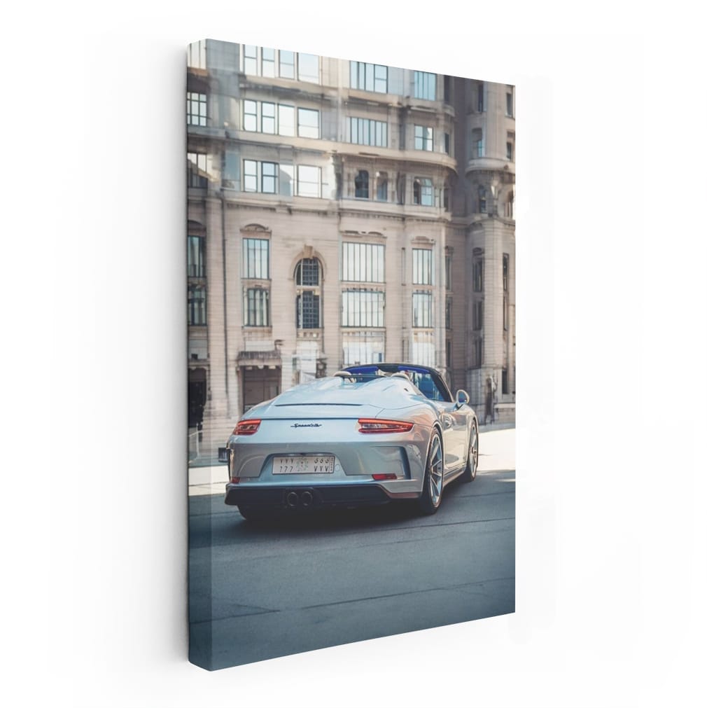 Porsche 911 Speedster with Iconic Architecture - Sporty Elegance